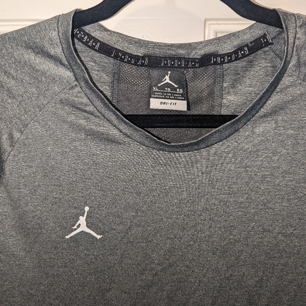 Jordan Body Shirt - Picture 2 of 5